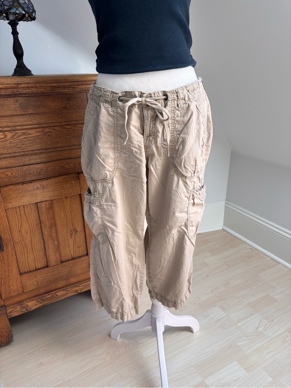Old Navy Cargo Capris 🤍